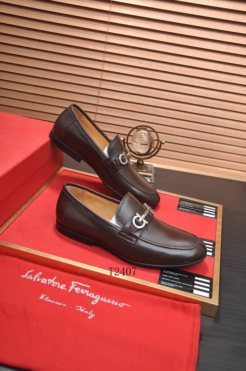 Ferragamo sz38-44 612